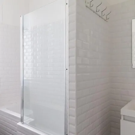 Daire Grand Climatise Centre