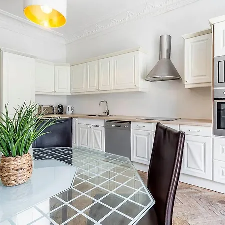 Daire Grand Climatise Centre *